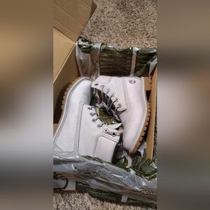 Timberland boot size 6